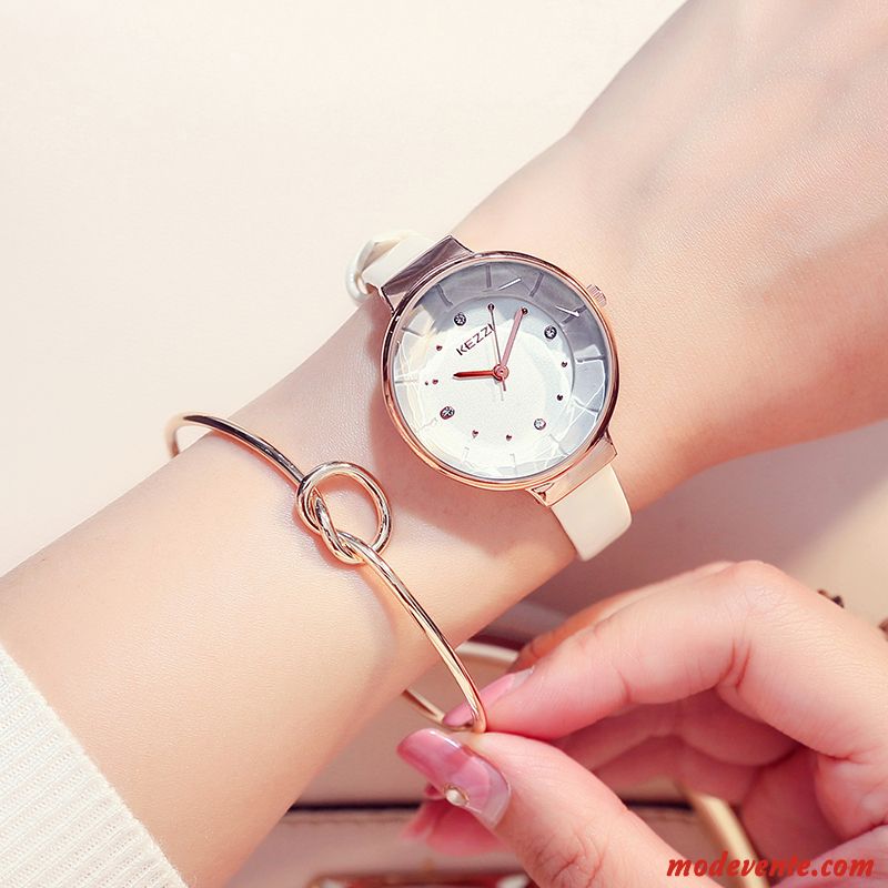 Montre Femme Étanche Mode Tendance Simple Le Nouveau Montre À Bracelet Bleu